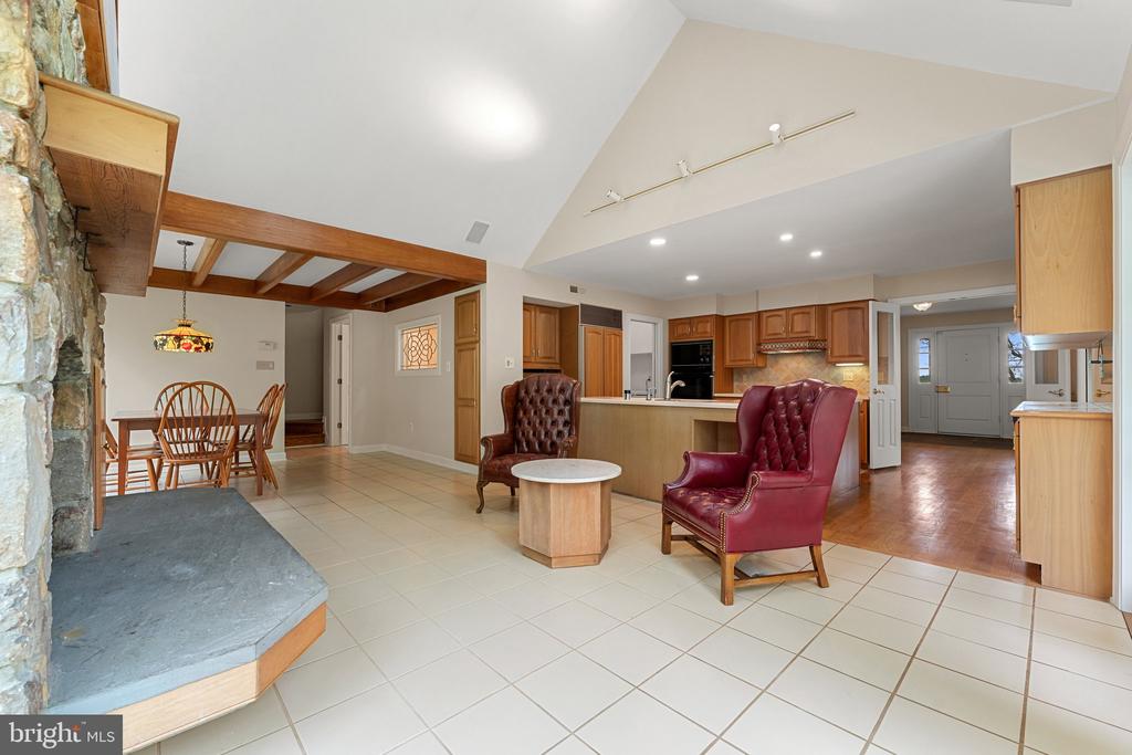 8300 FALCON GLEN ROAD
