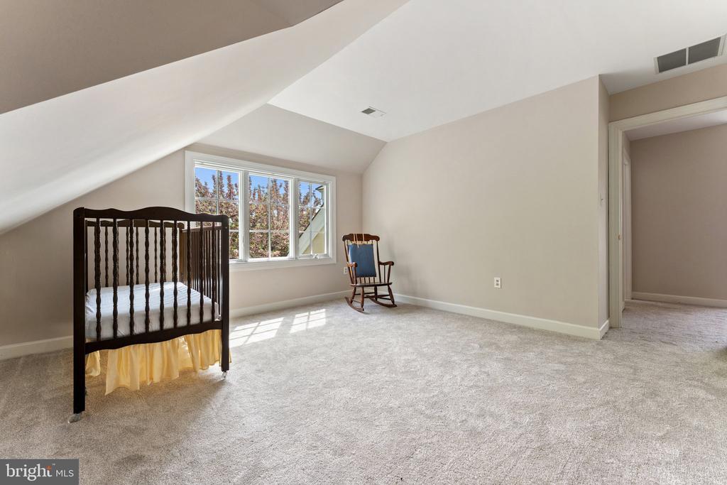 8300 FALCON GLEN ROAD