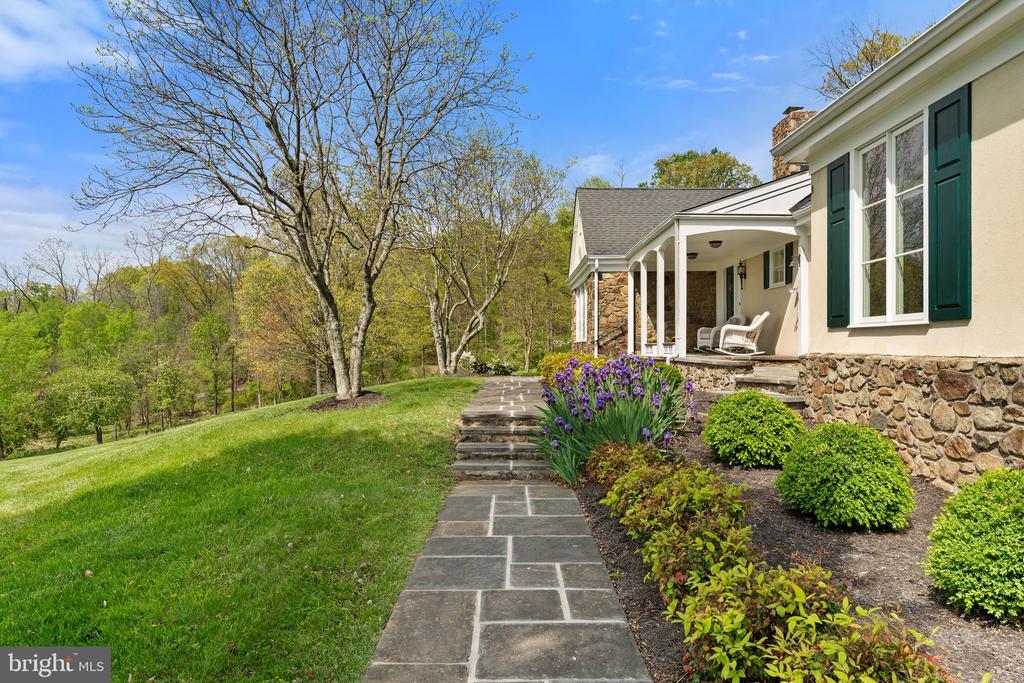 8300 FALCON GLEN ROAD