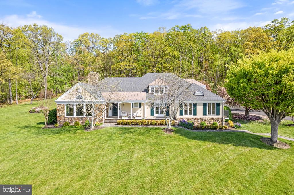 8300 FALCON GLEN ROAD