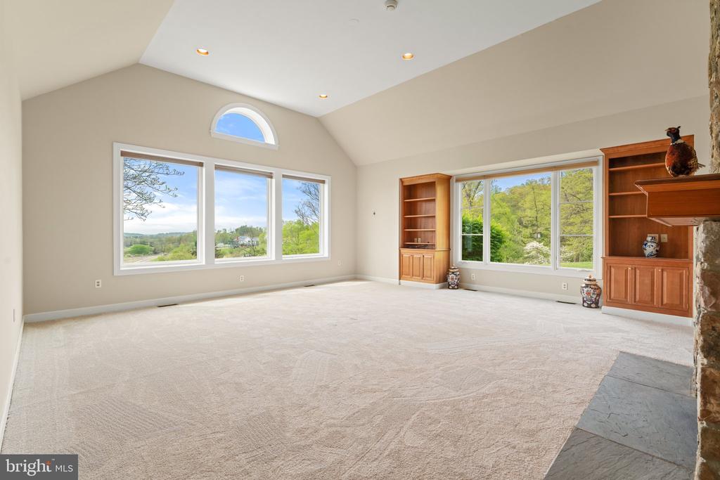 8300 FALCON GLEN ROAD
