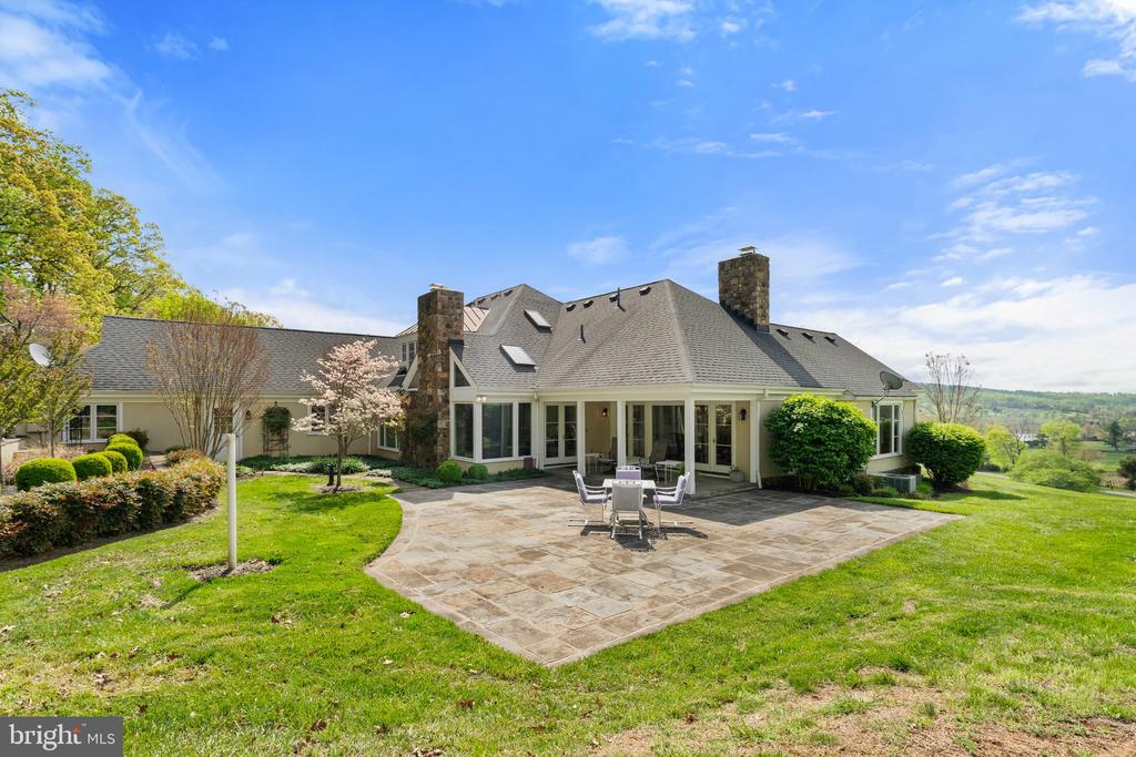 8300 FALCON GLEN ROAD