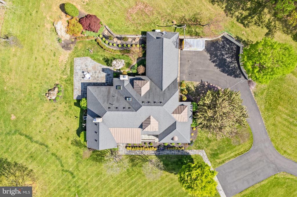 8300 FALCON GLEN ROAD
