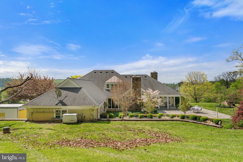 8300 FALCON GLEN ROAD