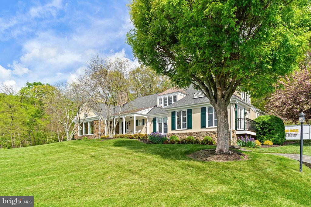8300 FALCON GLEN ROAD
