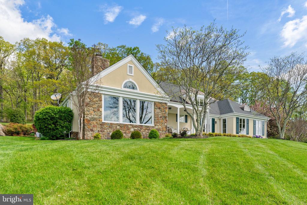 8300 FALCON GLEN ROAD