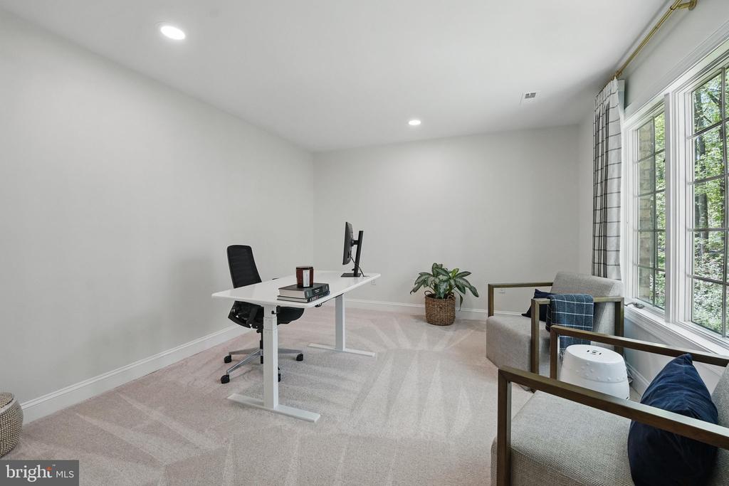 6613 PLANTATION LANE