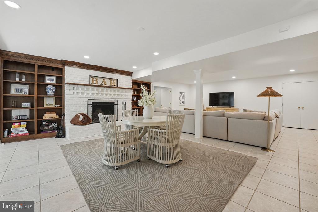 6613 PLANTATION LANE
