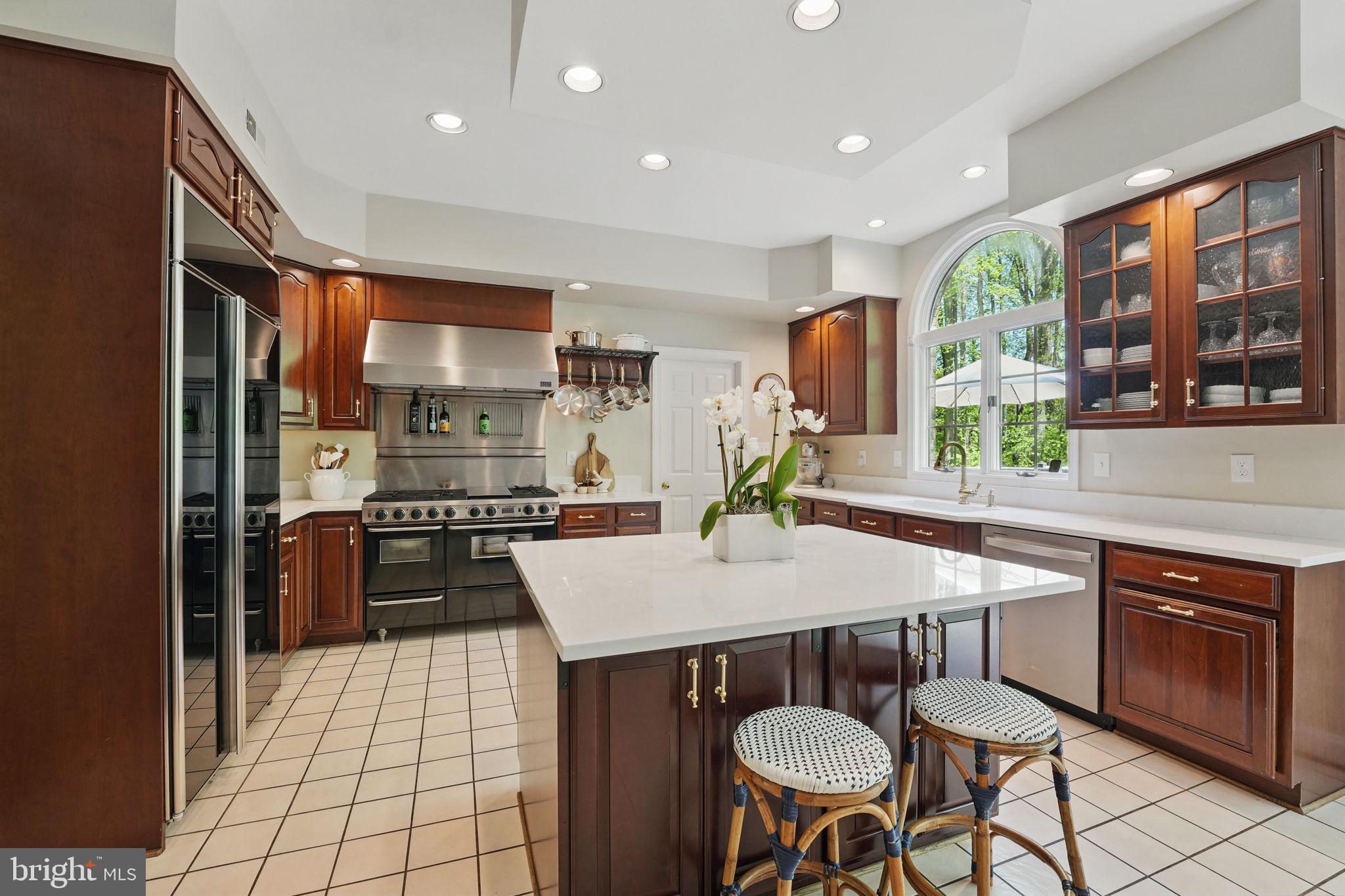 6613 PLANTATION LANE