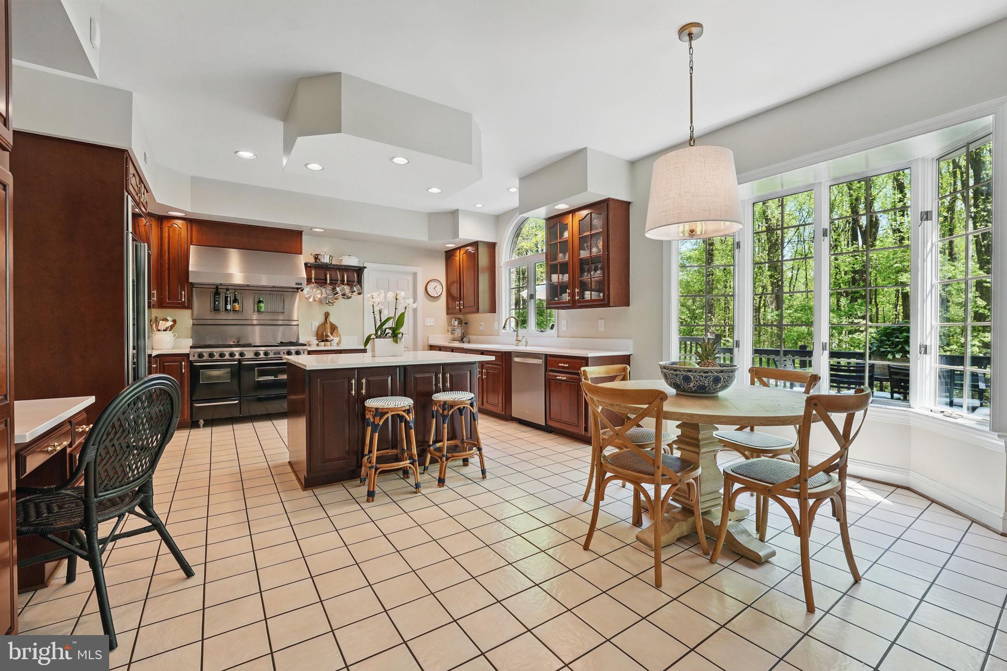6613 PLANTATION LANE