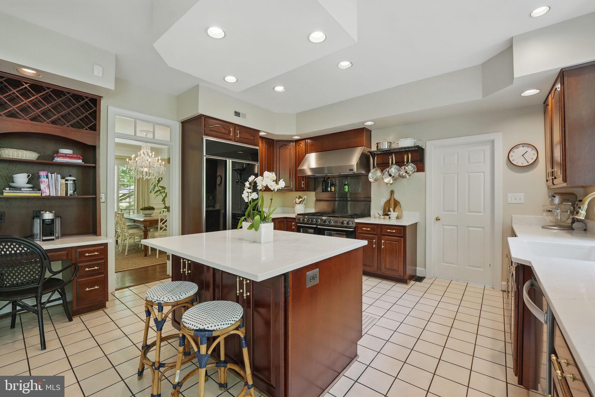 6613 PLANTATION LANE