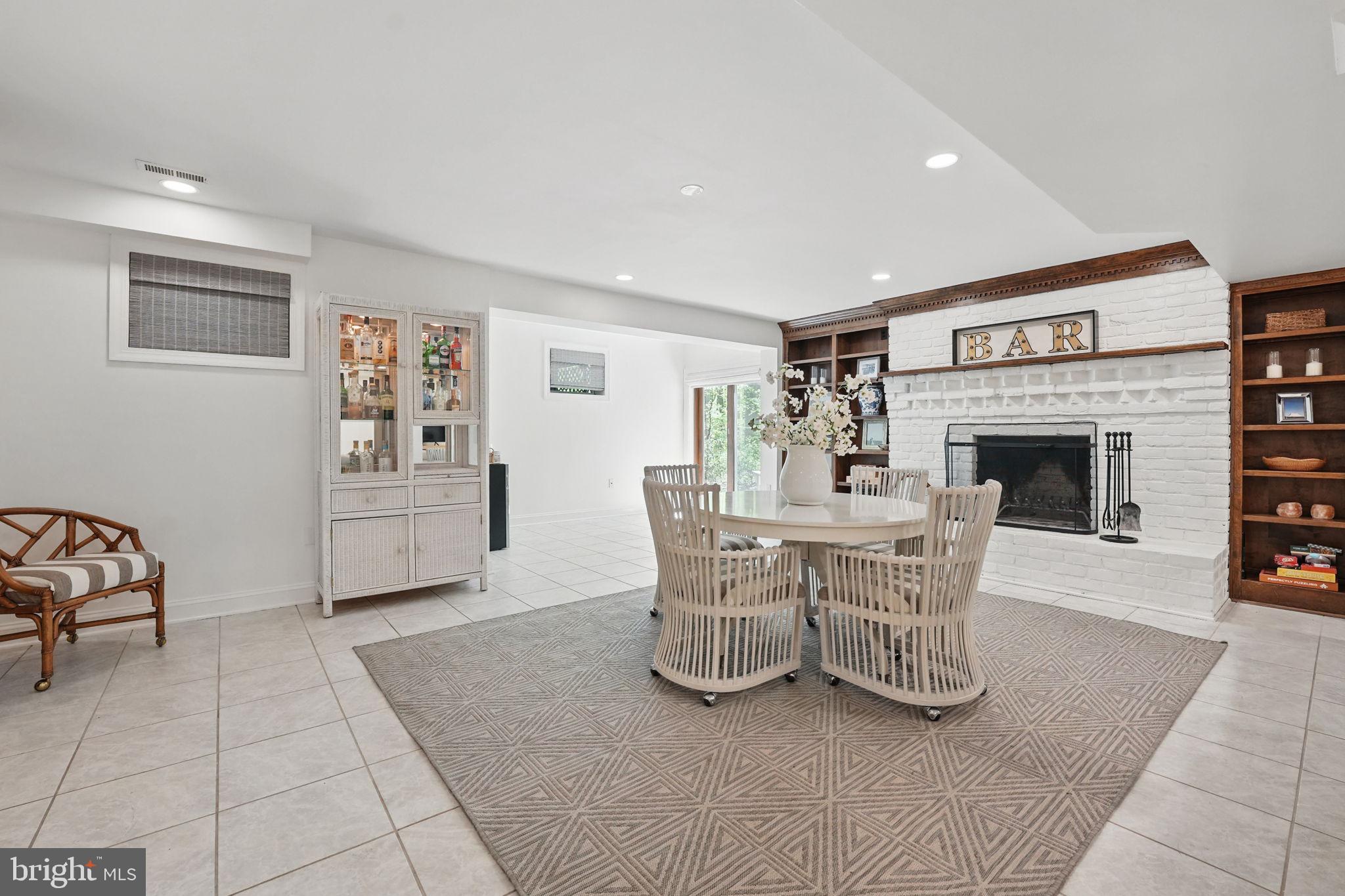 6613 PLANTATION LANE