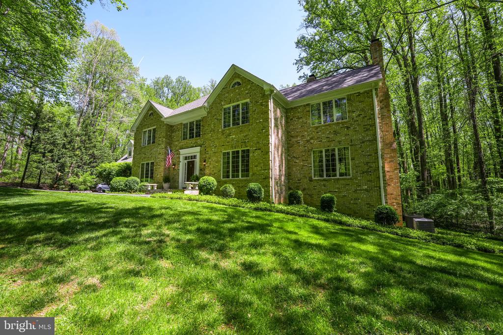 6613 PLANTATION LANE