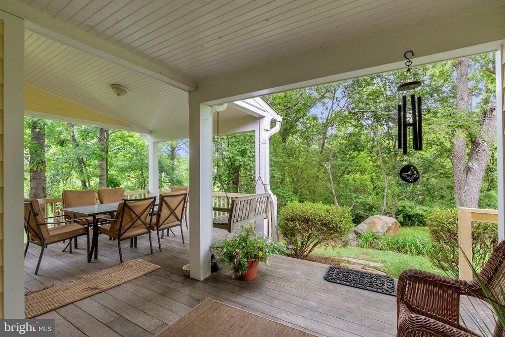 10052 POSSUM HOLLOW DRIVE