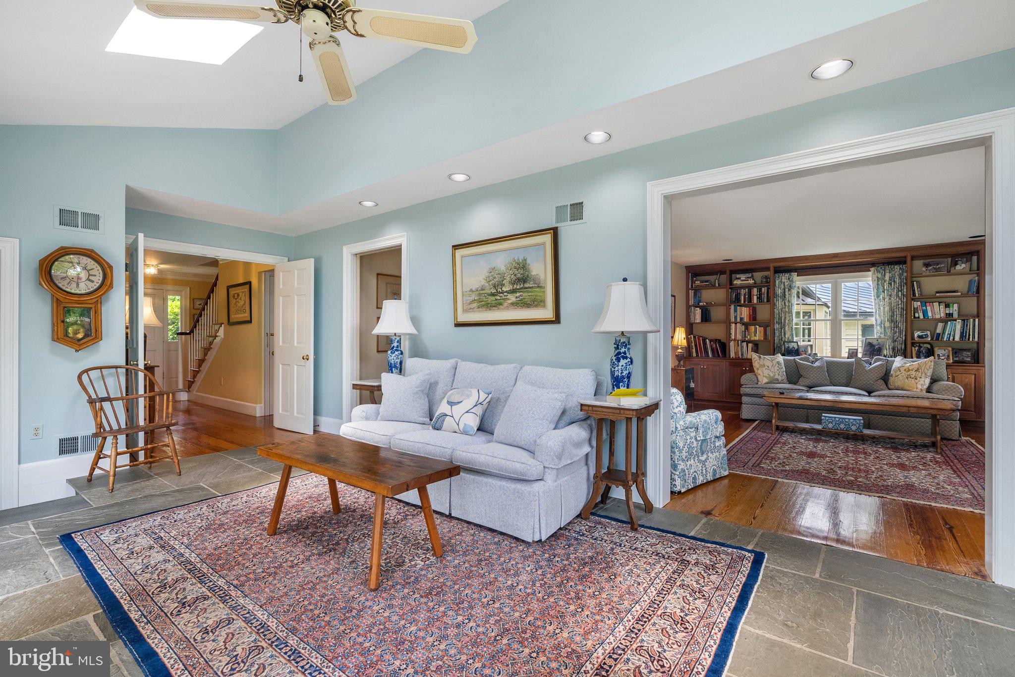 10052 POSSUM HOLLOW DRIVE