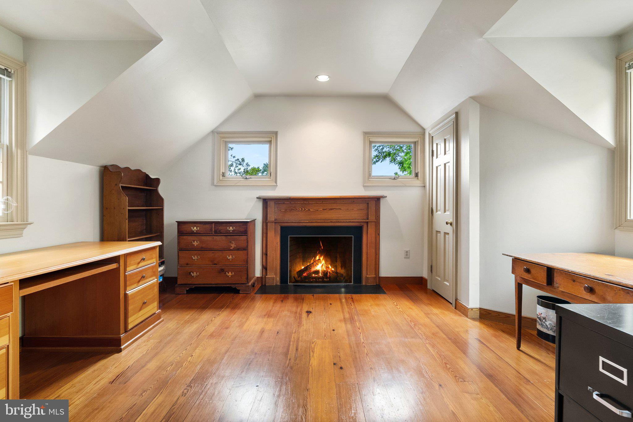 10052 POSSUM HOLLOW DRIVE