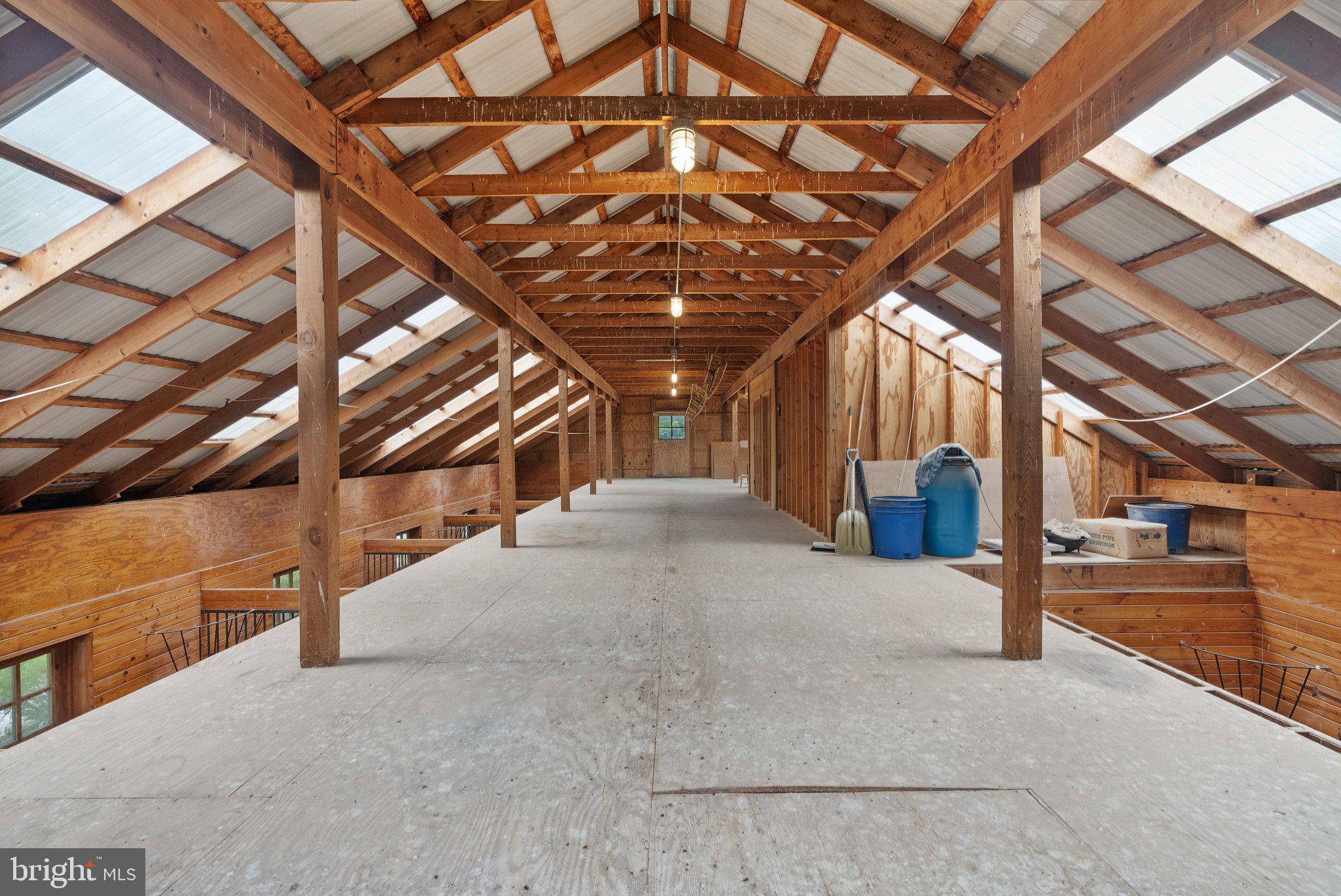 10052 POSSUM HOLLOW DRIVE