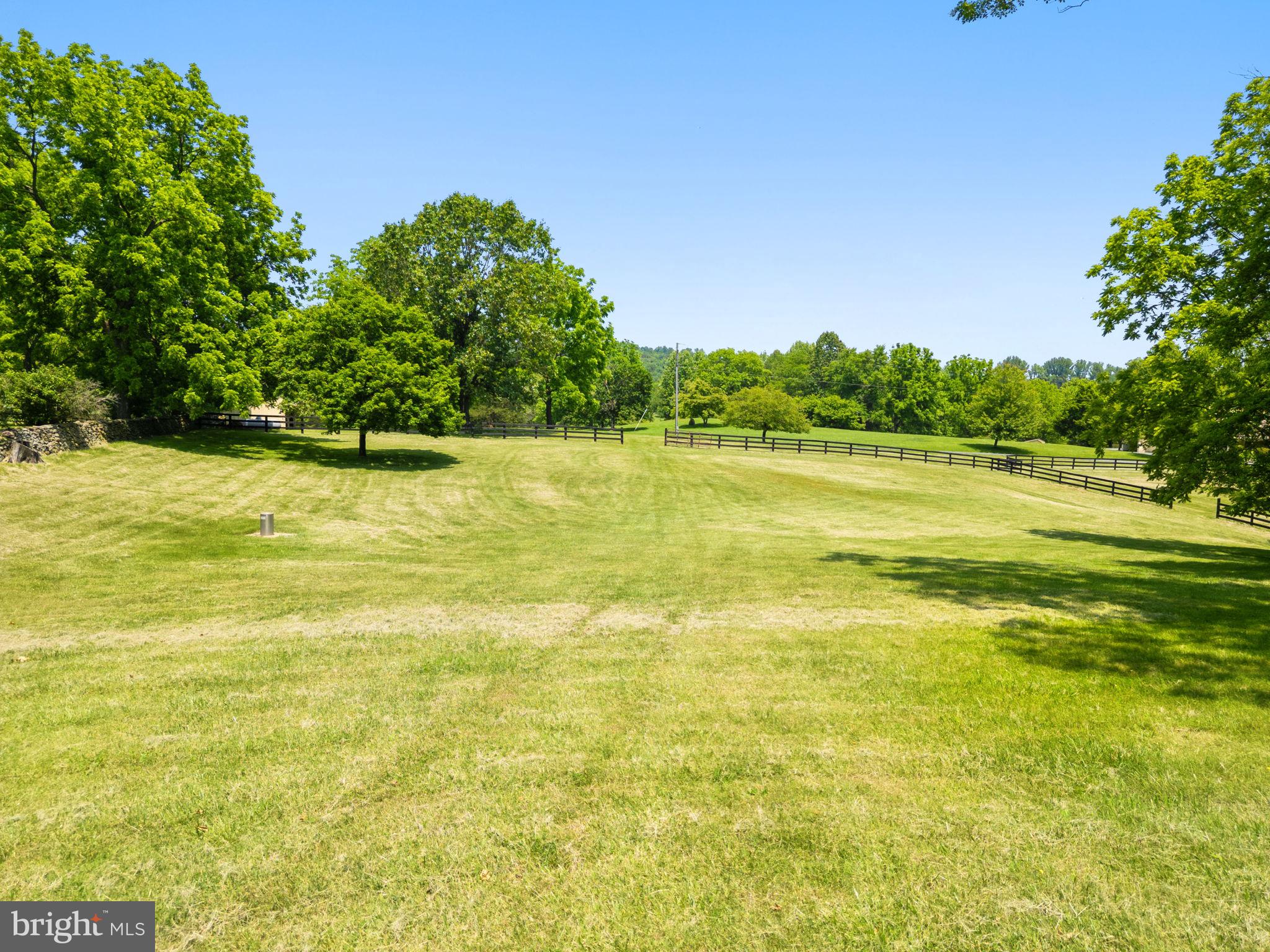 10052 POSSUM HOLLOW DRIVE