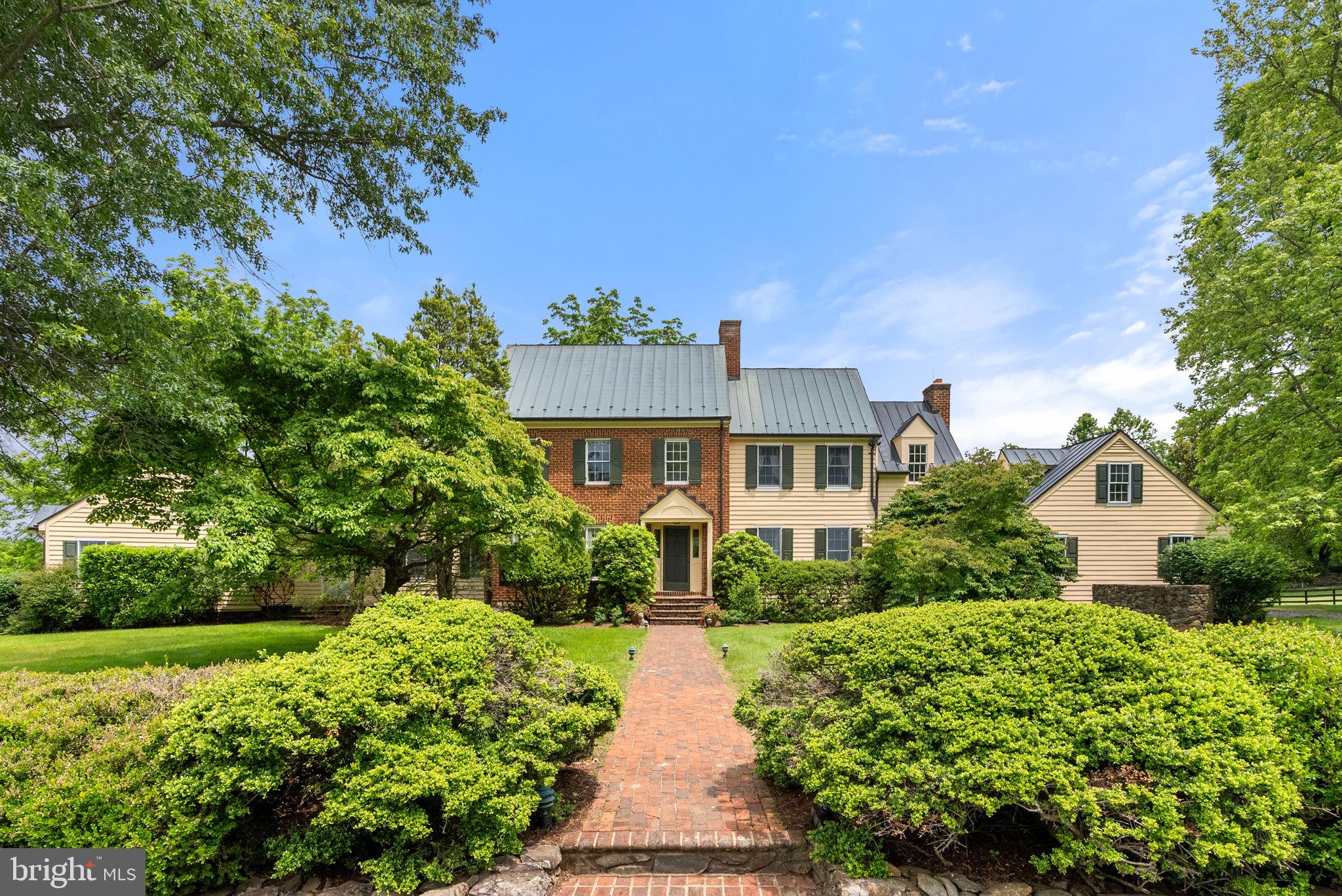 10052 POSSUM HOLLOW DRIVE