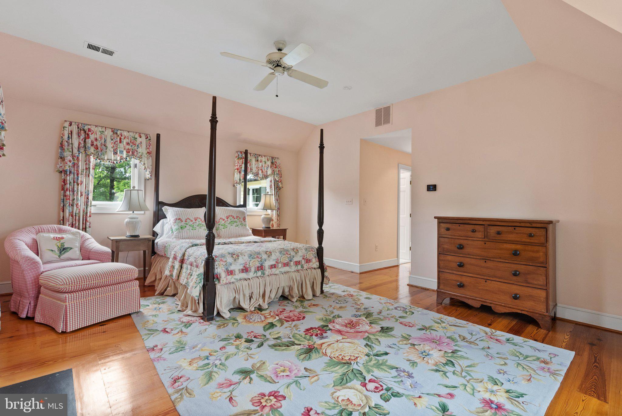 10052 POSSUM HOLLOW DRIVE