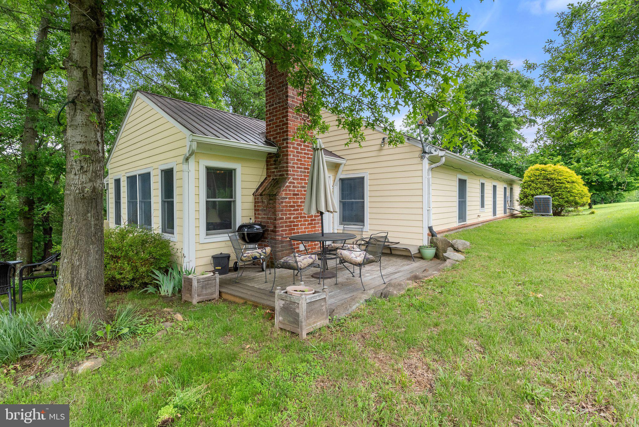 10052 POSSUM HOLLOW DRIVE