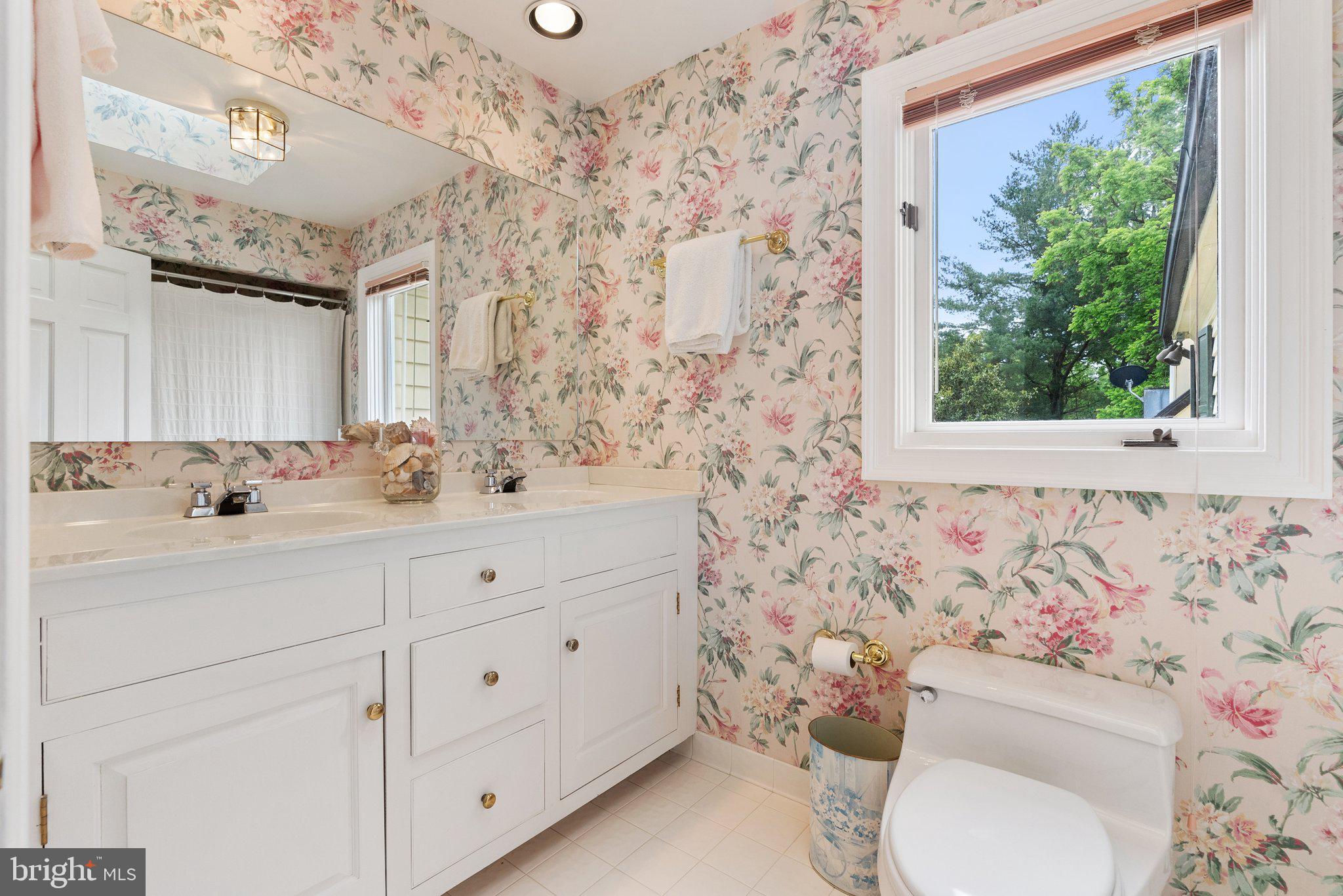 10052 POSSUM HOLLOW DRIVE