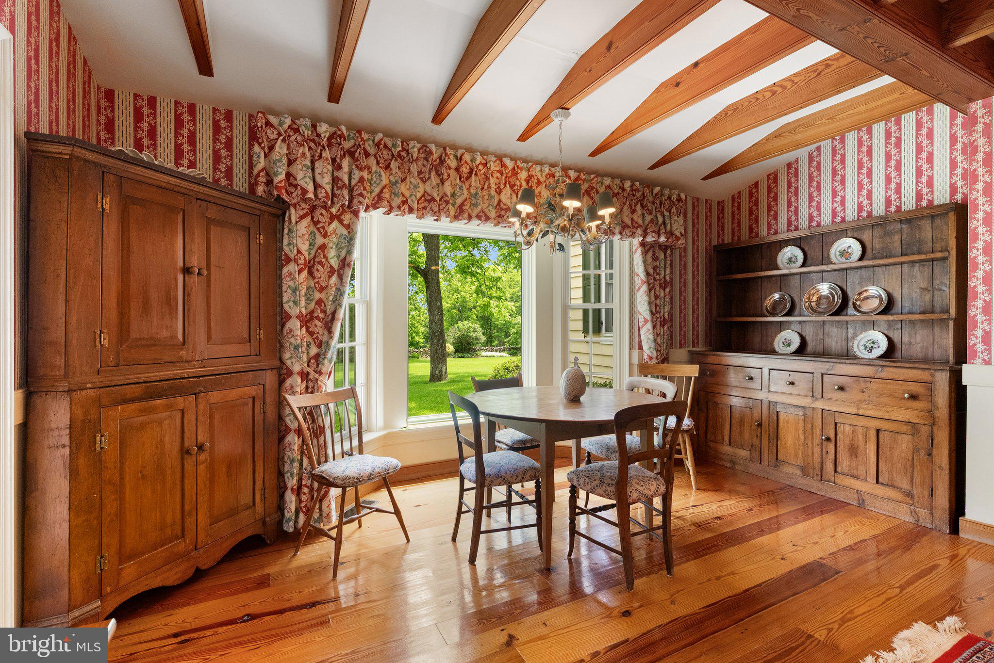 10052 POSSUM HOLLOW DRIVE