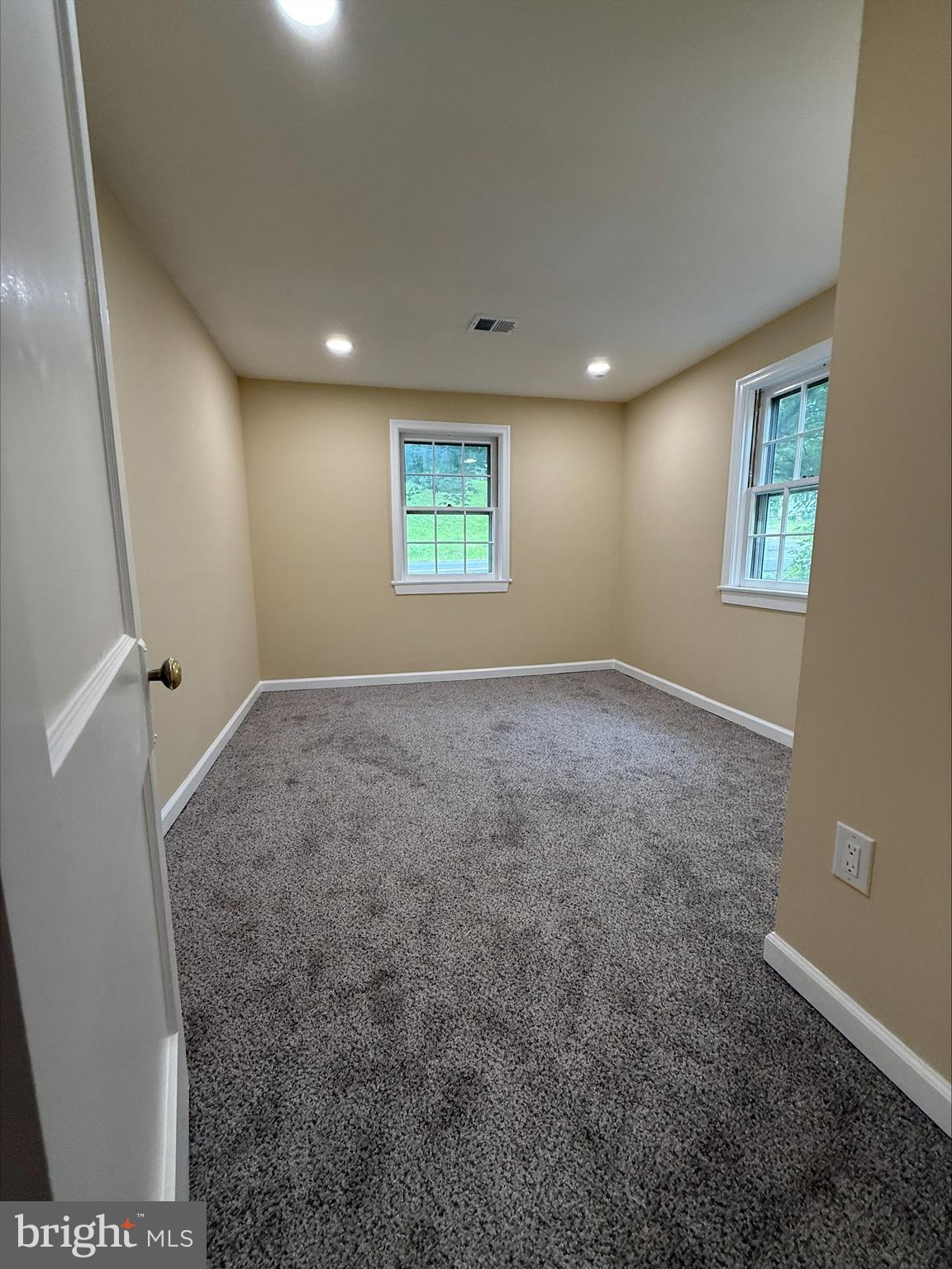 3021 HALFWAY ROAD