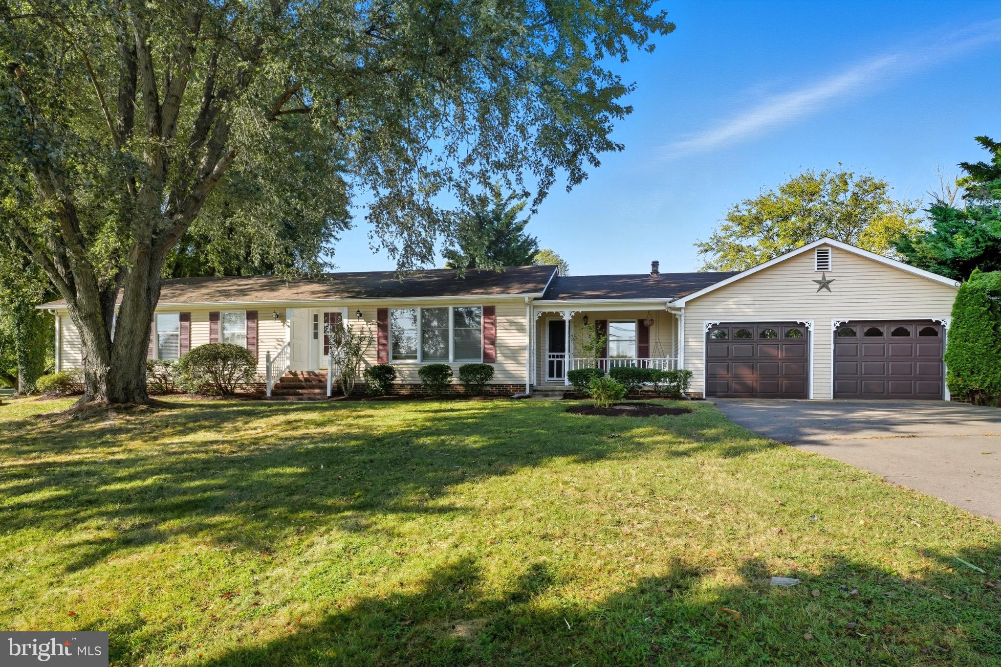 916 BROADVIEW AVENUE