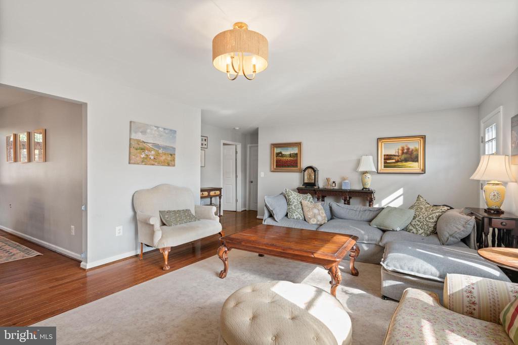 7164 BUNKER HILL ROAD