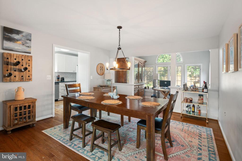 7164 BUNKER HILL ROAD