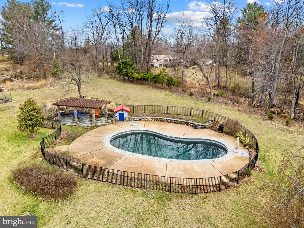 3850 COBBLER MOUNTAIN ROAD