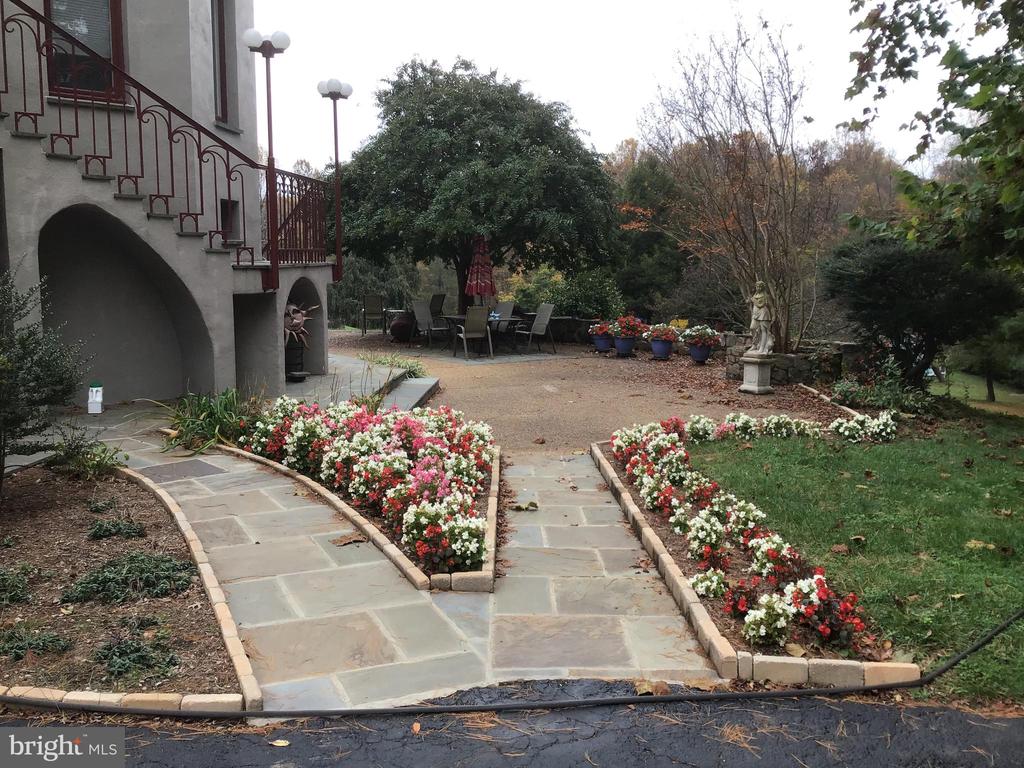 3850 COBBLER MOUNTAIN ROAD