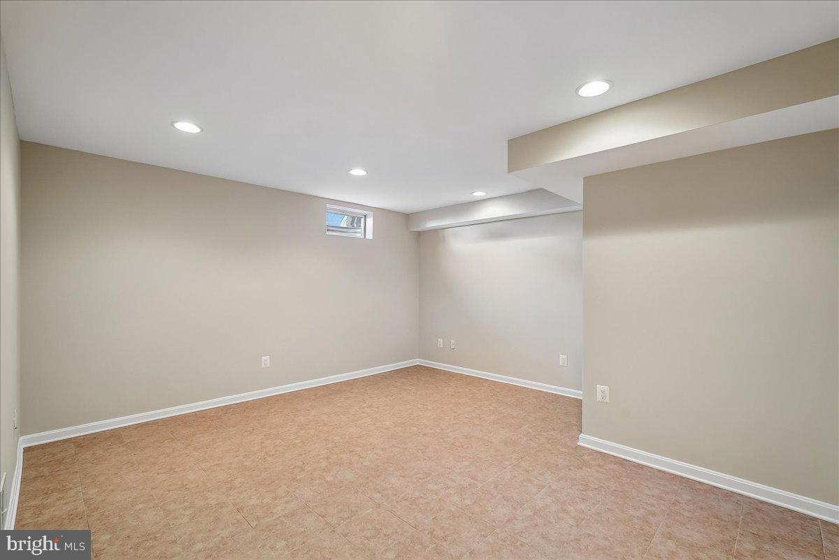 6854 AVERBACH COURT