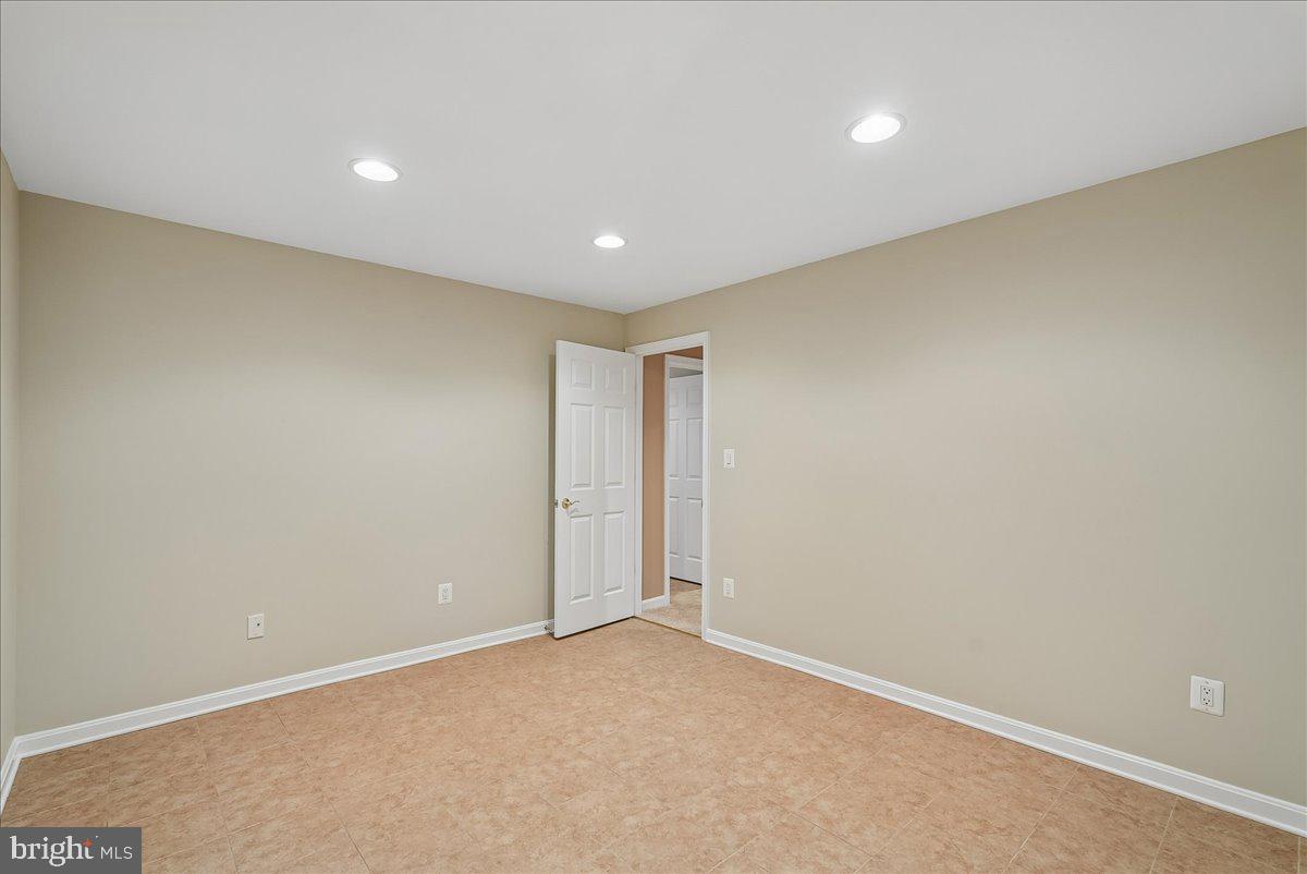 6854 AVERBACH COURT