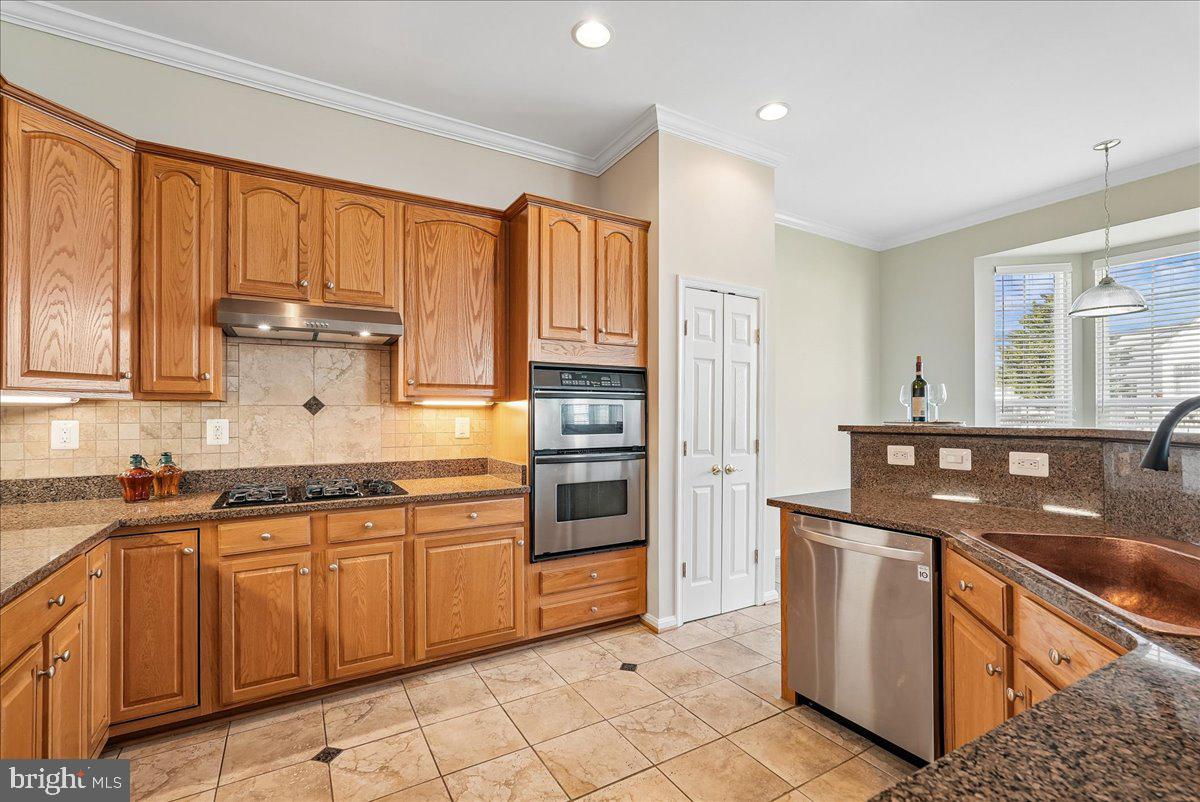6854 AVERBACH COURT