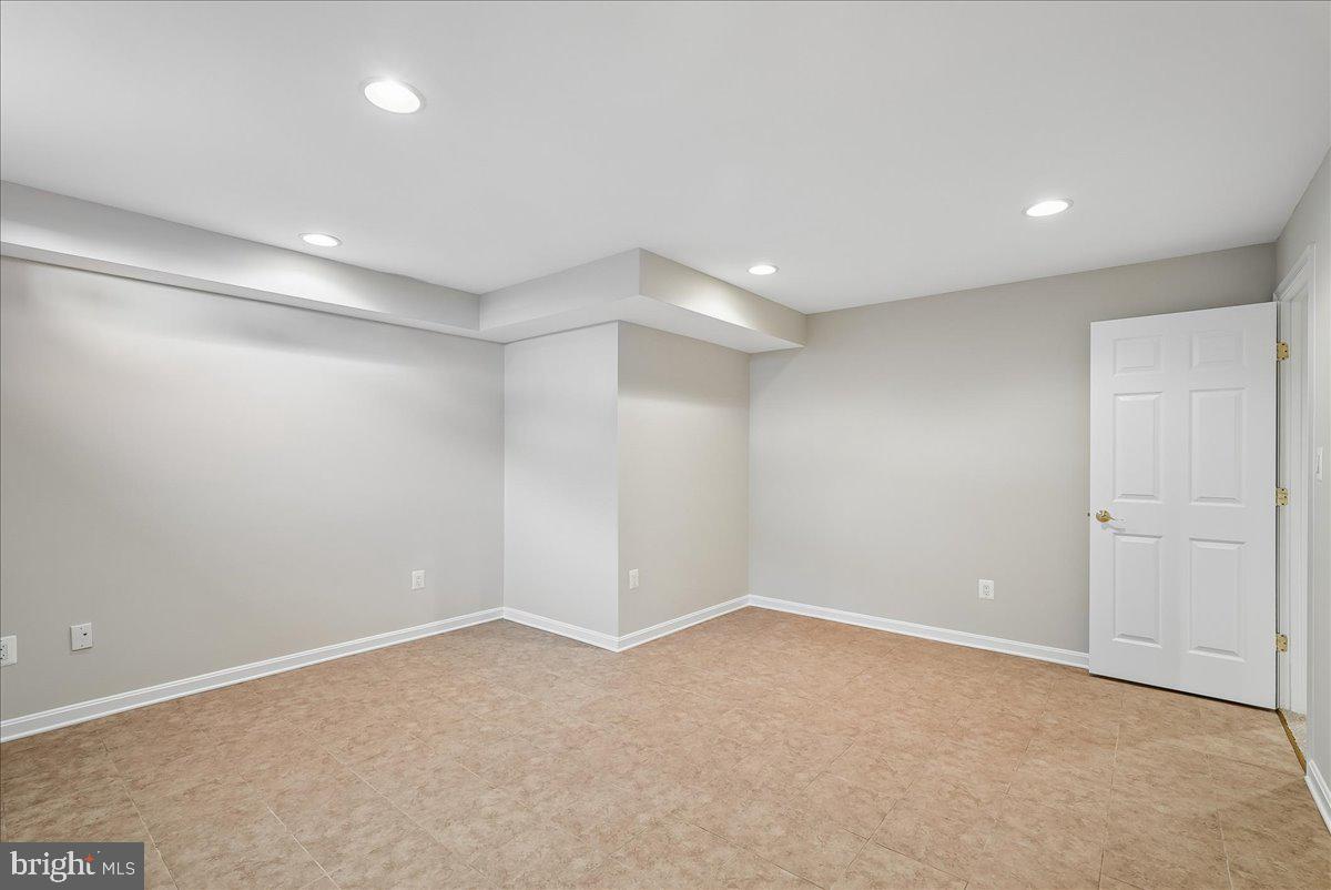6854 AVERBACH COURT