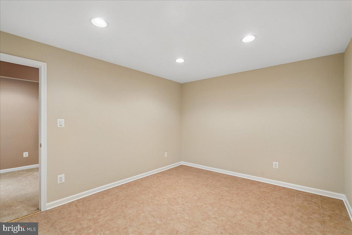 6854 AVERBACH COURT