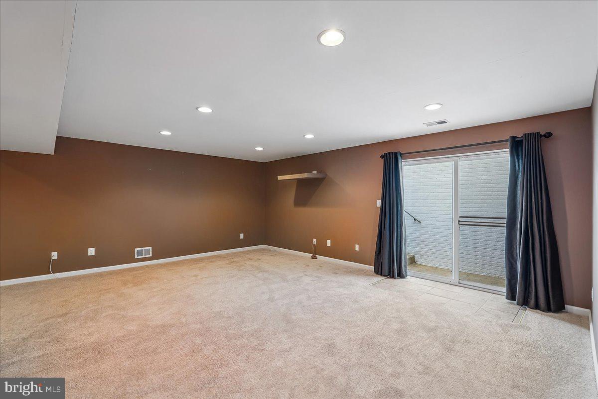 6854 AVERBACH COURT