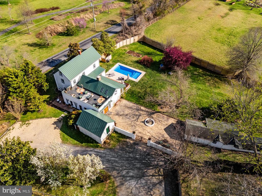 4094 WHITING ROAD