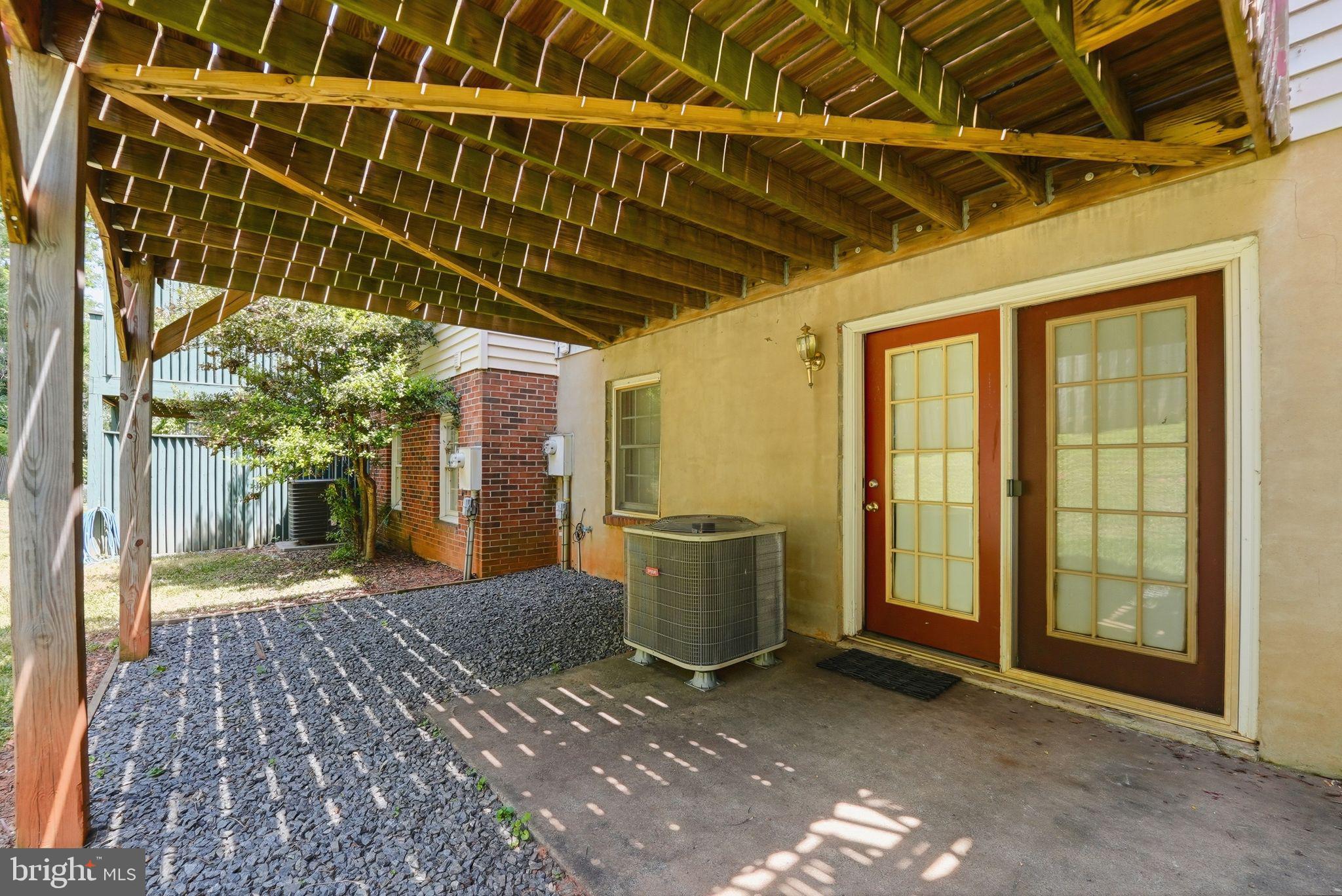 168 FAIRFIELD DRIVE