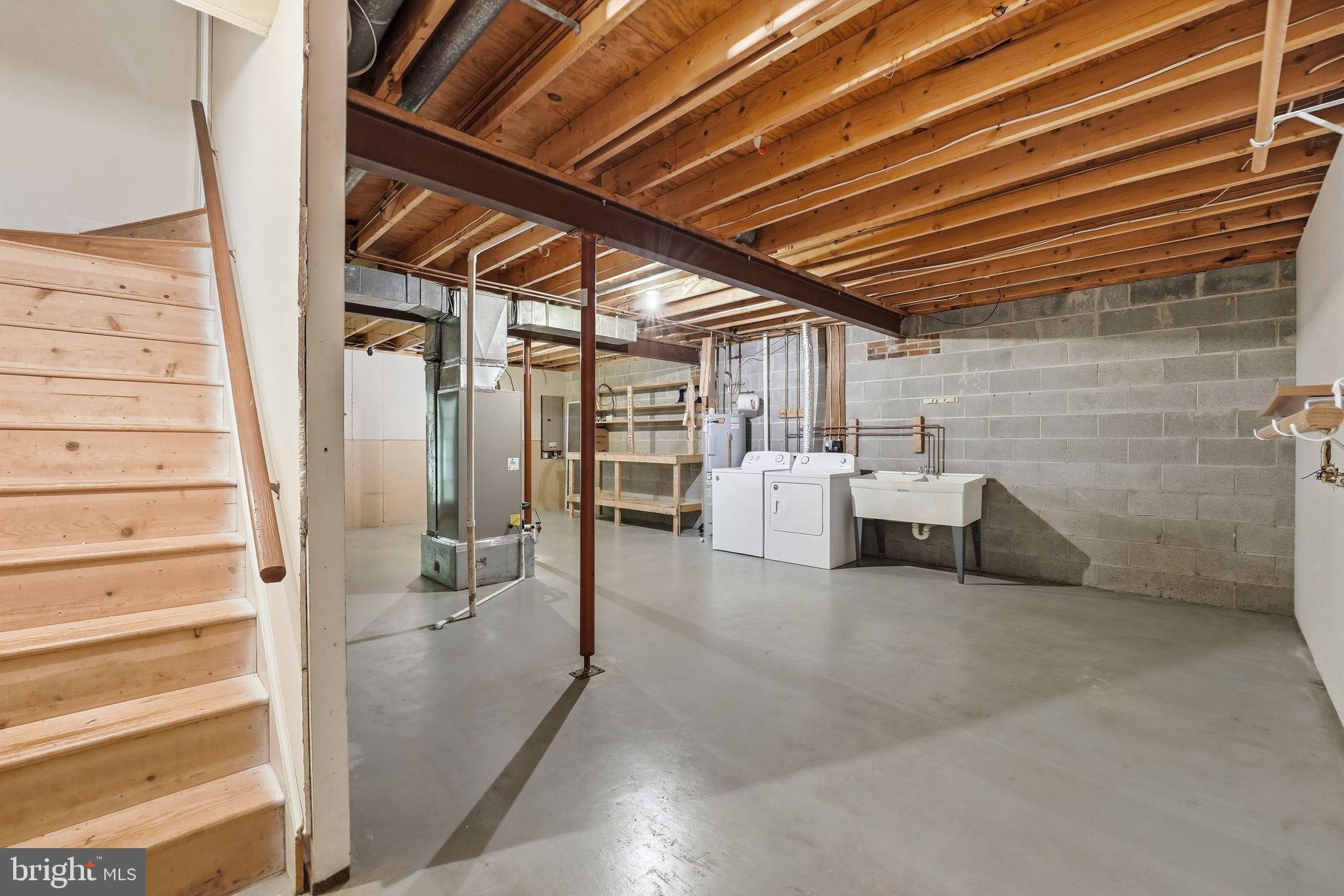 168 FAIRFIELD DRIVE
