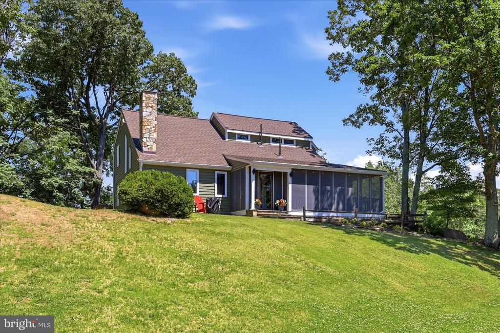 5221 MOUNTAIN VIEW DRIVE