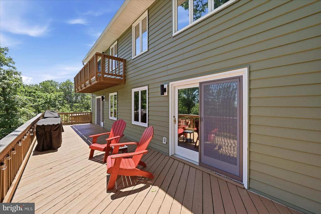 5221 MOUNTAIN VIEW DRIVE