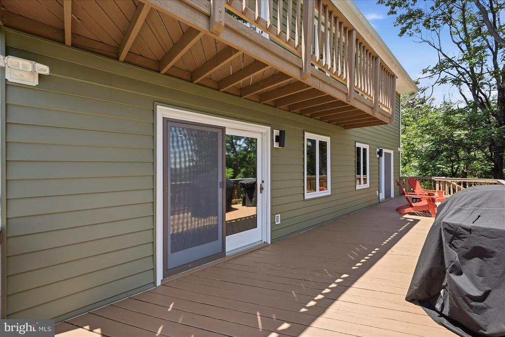 5221 MOUNTAIN VIEW DRIVE