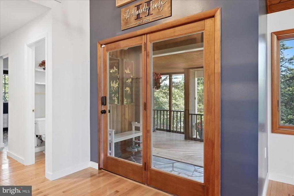 5221 MOUNTAIN VIEW DRIVE