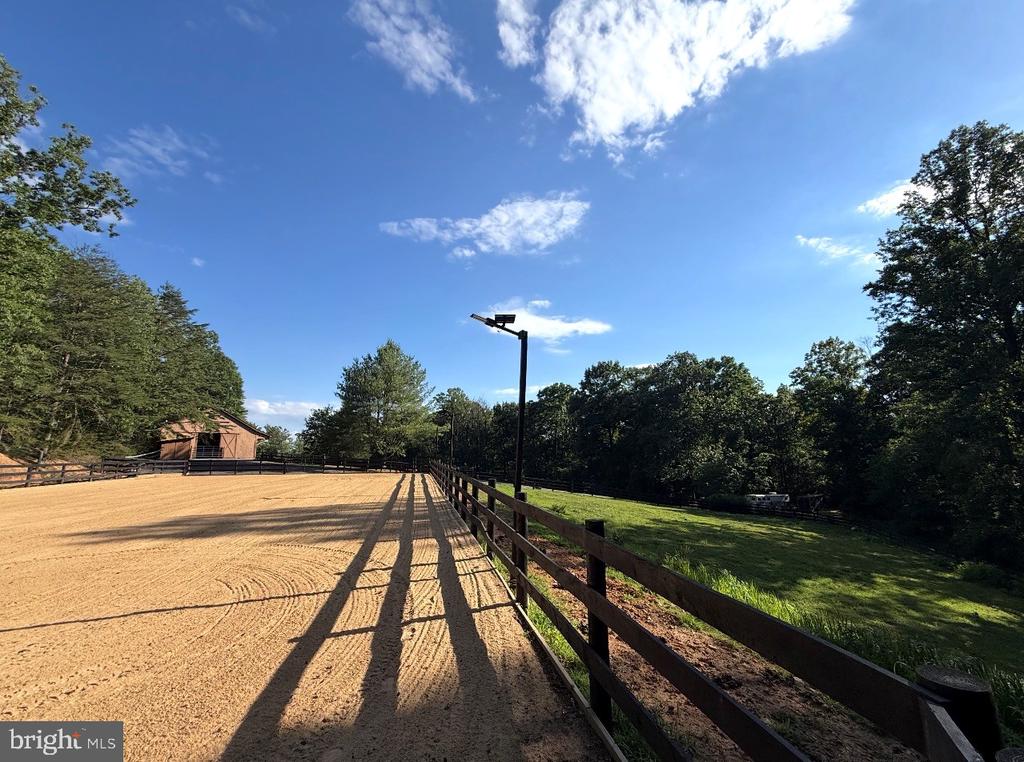5221 MOUNTAIN VIEW DRIVE