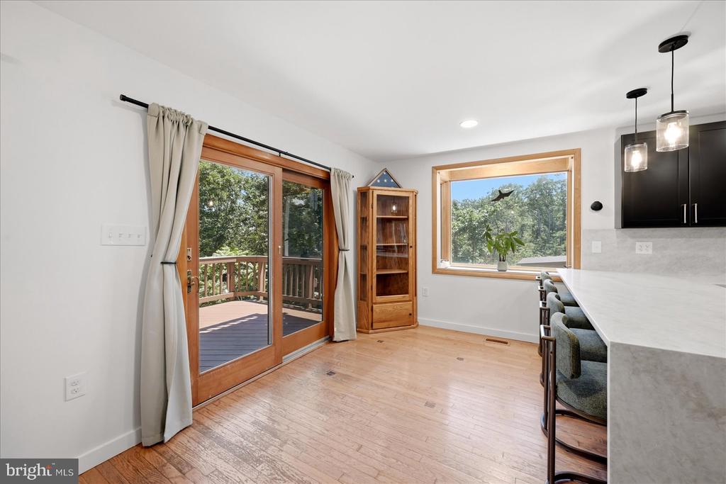 5221 MOUNTAIN VIEW DRIVE