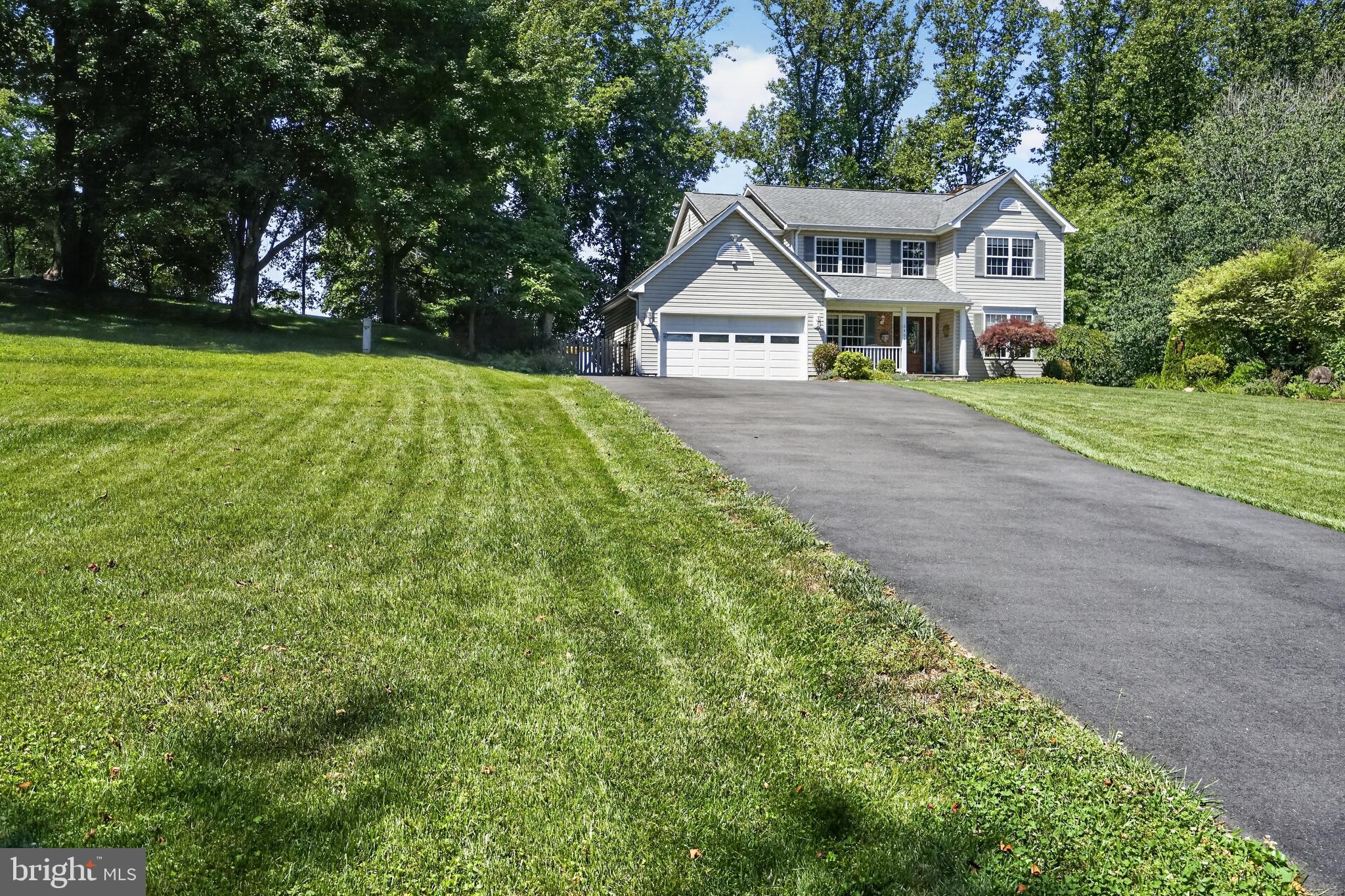 6404 COTSWOLD WAY