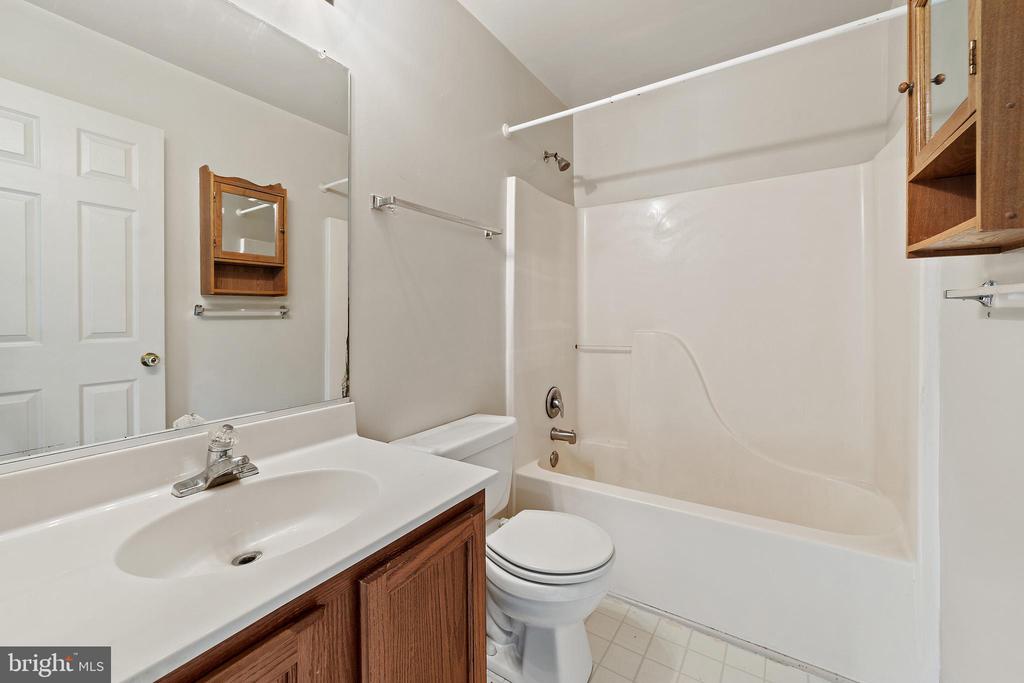 570 HIGHLAND TOWNE LANE